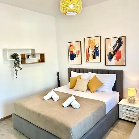 Soraya - New Bazaar * 地拉那